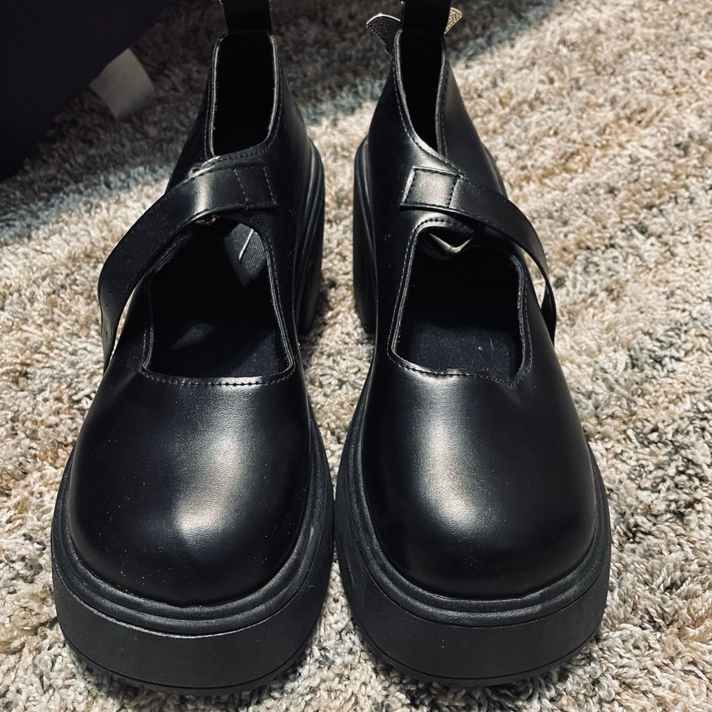 Black mary jane platform shoes